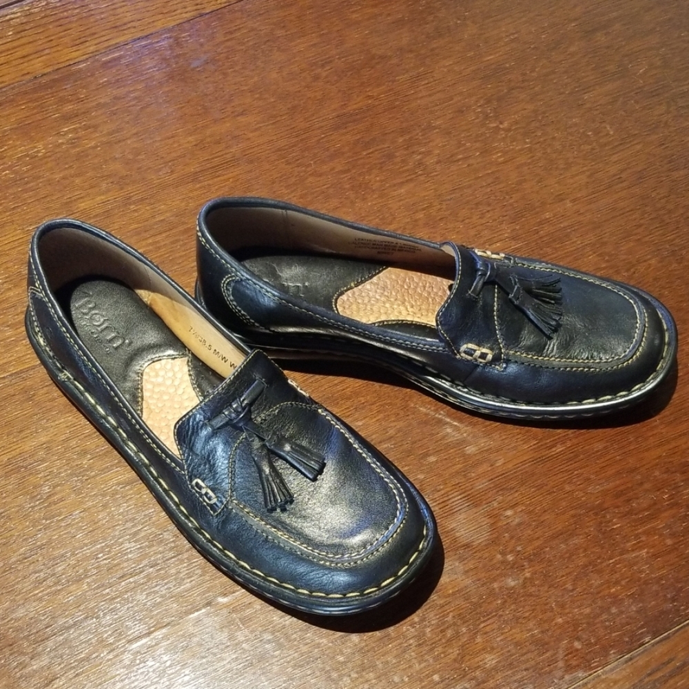 Born Loafers size 7 1/2 M/W black/ Tan
